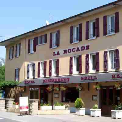 Logis Hôtel Aux Berges de l'Aveyron Hotel Exterior