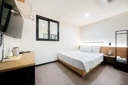 Jinju Hotel Chemi Отели в г. Чинджу