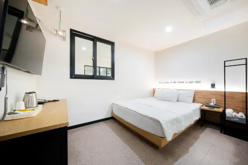 Jinju Hotel Chemi