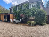 Da Vinci Guest House & Guest Parking, A Real Gem Hotel di Crawley