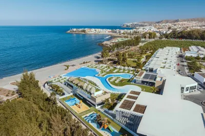 Resort Cordial Santa Águeda & Perchel Beach Club Hôtels à : Comarca Sur