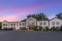 Best Western Port Clinton Hotels near Gem Beach
