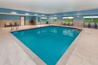 Holiday Inn Express & Suites REEDSBURG – DELLS AREA by IHG - Swimmingpools
