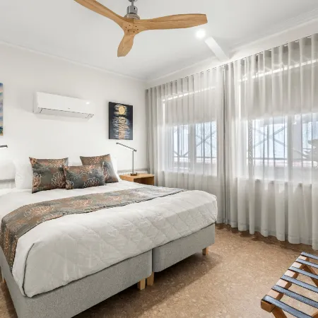 Moonlight Bay Suites