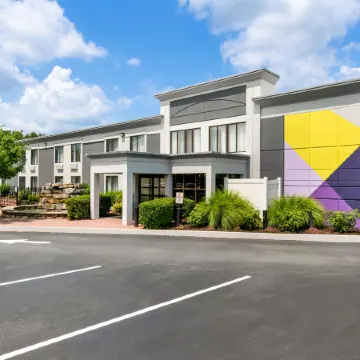 Spark by Hilton Hummelstown Hershey