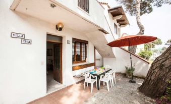 Quiet Little Villa by the Seaside in Rosolina Mare