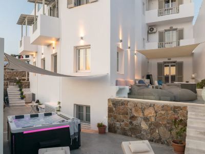 Ostria Hotel