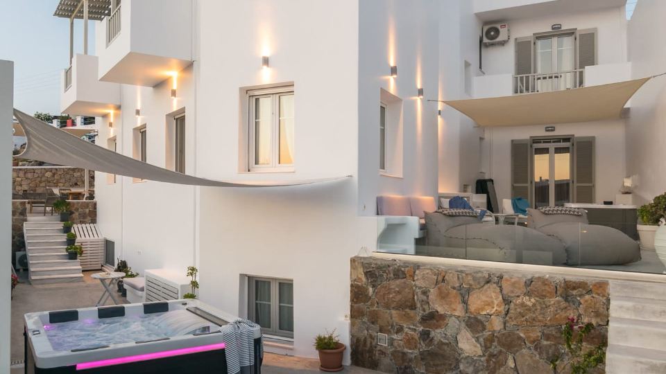 Ostria Hotel