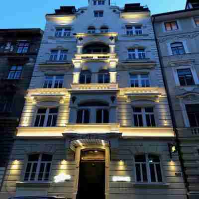 Hotel Josefine Hotel Exterior