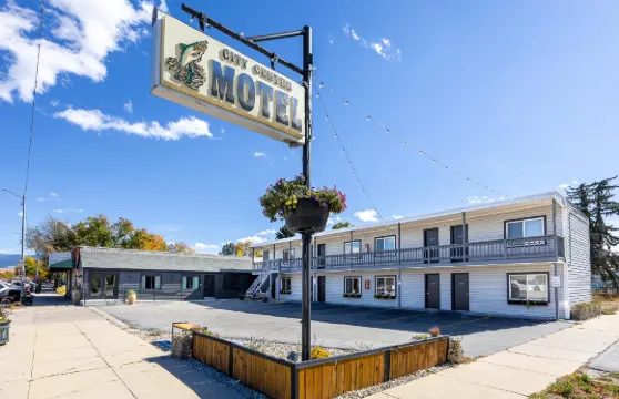 城市中心汽車旅館