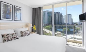 Oaks Brisbane Lexicon Suites