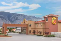 Park Inn by Radisson Osoyoos - Pools