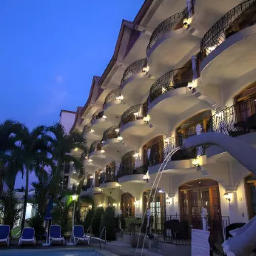 Clarkton Hotel Apartment