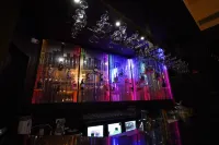 Hotel Arya - Unmarried Couples Are Not Allowed