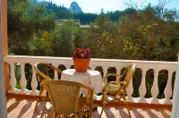 Holiday House Letta in a very quiet location Agios Gordios Beach
