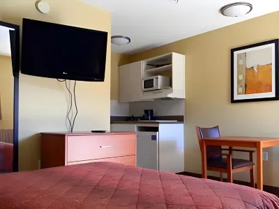 Stay Inn & Suites - Stockbridge فنادق في ستوكبريدج