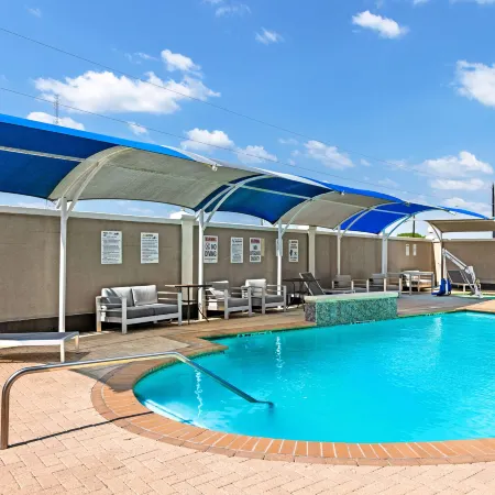 La Quinta Inn & Suites by Wyndham Raymondville