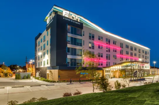 Aloft Dallas Arlington Entertainment District