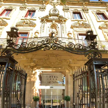 Abba San Sebastián Hotel Отели рядом с достопримечательностью «Гора Улиа»