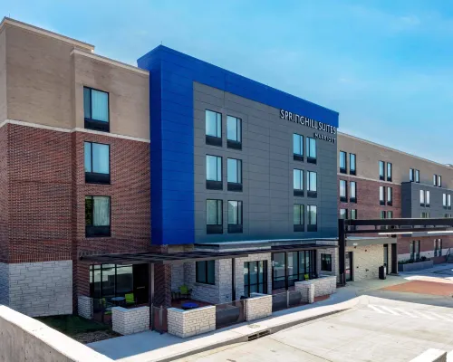 SpringHill Suites Kansas City Plaza Hotels near Midtown - Westport