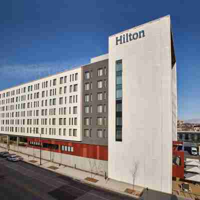 Hilton des Moines Downtown Hotel Exterior
