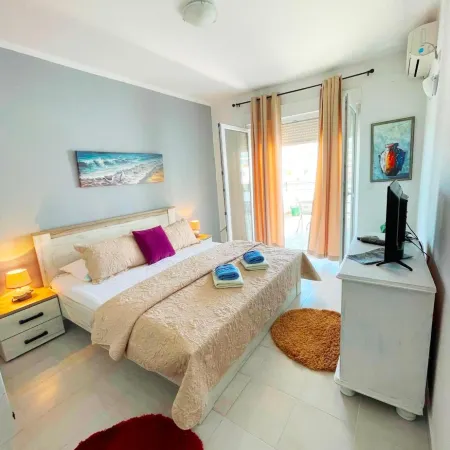 Studio with Sea views and Large Terrace with sun bed