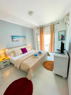 Studio with Sea views and Large Terrace with sun bed Hotels in 