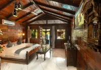 Little Cove Nature Resort Hotels near KWP