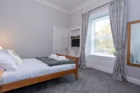 Beautiful 200 year old Cottage near St Andrews Hotels near Pitcairn House