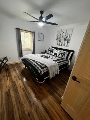 Country Quite 1 Bedroom, Looks like a cabin on the outside but modern inside