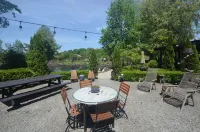 Scottland  Yard Farm's Wisteria Glamp 쉰다진 홀로 주립산림공원 주변 호텔