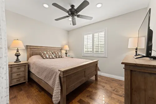 Cozy 3-bedroom house with hardwood flooring