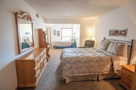 Spacious 2 BD 2 Bath Condo Sleeps 12+