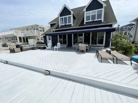 New Luxury Waterfront Beach House in Lavallette! Sleeps 12!