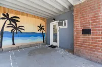 San Diego-Themed Escape Room and Stay Hotels in Vista