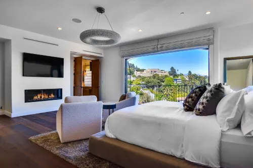 Luxury Resort Style Hollywood Hills Villa