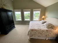 PURE MICHIGAN RETREAT-close to beaches, golf, downtown St. Joe & more!