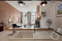 Bel Appartement de 110m2 Dans un Hôtel Particulier du Xviiie Siècle Hotel a Salins-les-Bains