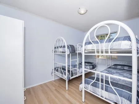 Shoal Court Отели рядом с достопримечательностью «Tomaree Head Summit walk»