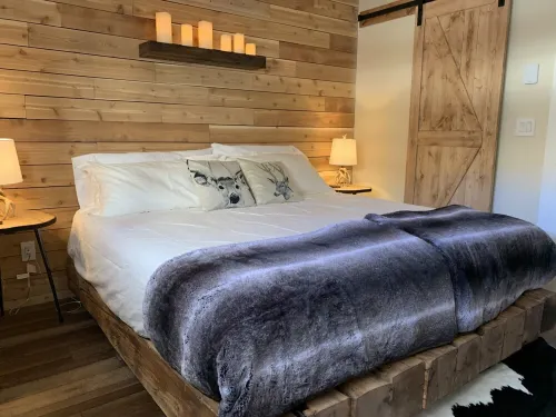 New Upscale Remodeled 2 Bedroom Base of Beaver Creek!