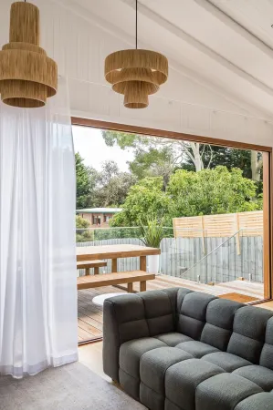 Peninsula Luxurious beach house Отели рядом с достопримечательностью «Mangata Massage»