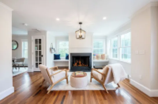 Luxury Newport Home on Upscale Indian Ave. Close to Downtown Newport & Beaches! Hotels in Portsmouth