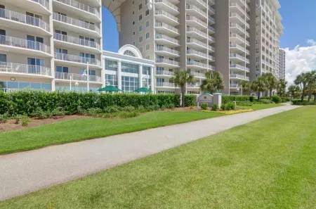 Majestic Sun Deluxe 404B-2BR/2BA Beachview condo w/ gym & heated indoor pool! Отели рядом с достопримечательностью «Destin FL Rentals»