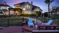 truly stunning lakefront with immediate access to all the city has to offer.