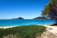 Neat, clean, 1 bedroom close to Shoal Bay Beach !