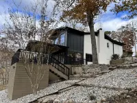 *New 3BR/2BA* ~ 200 ft Lake Frontage ~ Lakehaven