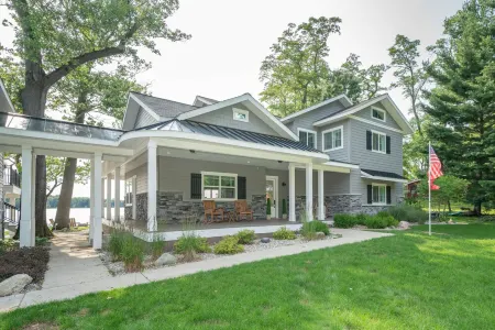 Your Perfect Southwest Michigan Lakehouse Getaway