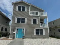 Beach Block & Fully Stocked! Steps to Sand, 3 Parking Spots, Great for Families!