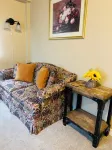 Buckeye Bungalow-Charming 2-bedroom apartment in Youngstown