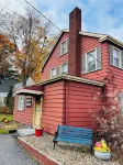 Buckeye Bungalow-Charming 2-bedroom apartment in Youngstown